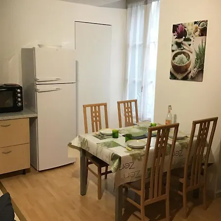5 Couchages Coquet Proche Centre Apartamento